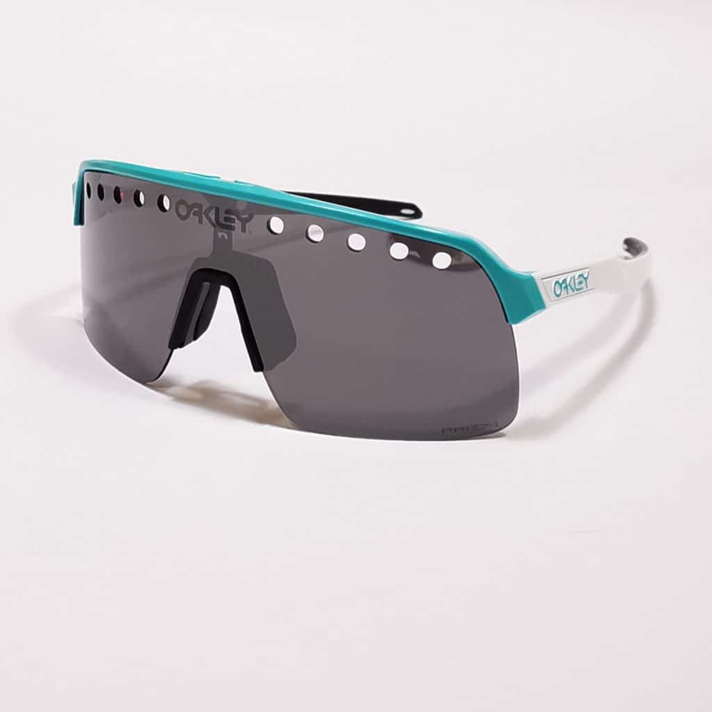 OAKLEY SUTRO LITE ORIGINS COLLECTION CELESTE CON LENTE PRIZM BLACK VENTED